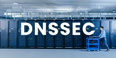 Logo Míříme ke 100 % domén s DNSSEC